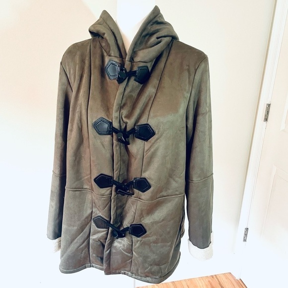 Women’s Army Green Fleece Jacket - Size Medium - Picture 4 of 13